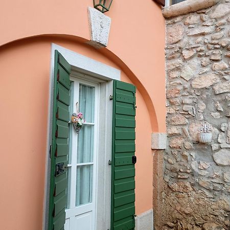Casa Del Capitello Lejlighed Caprino Veronese Eksteriør billede