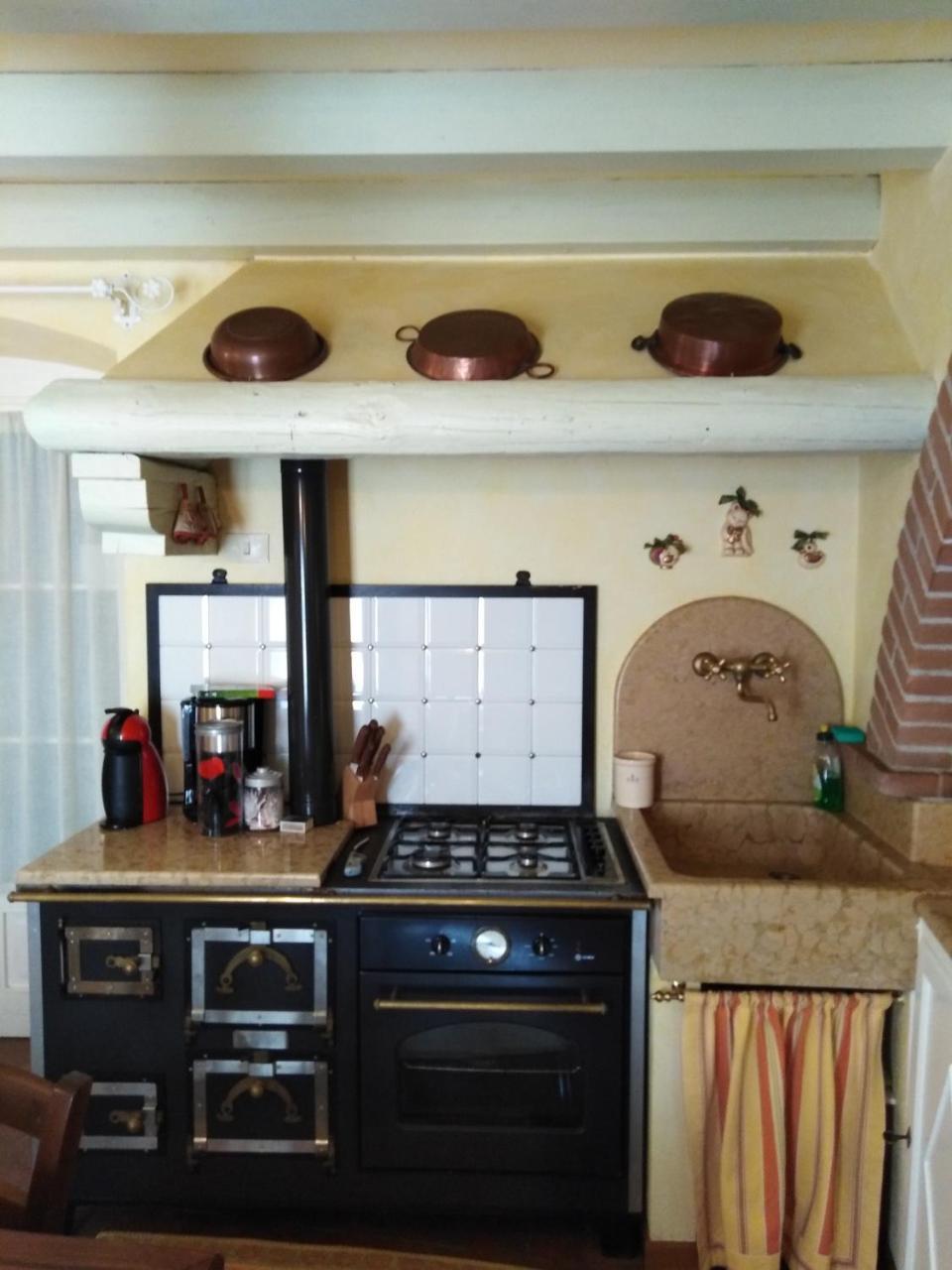 Casa Del Capitello Lejlighed Caprino Veronese Eksteriør billede