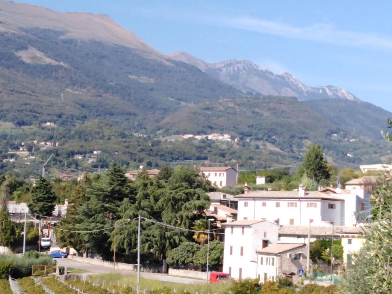 Casa Del Capitello Lejlighed Caprino Veronese Eksteriør billede