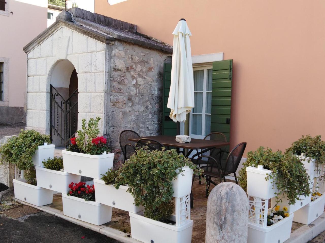 Casa Del Capitello Lejlighed Caprino Veronese Eksteriør billede