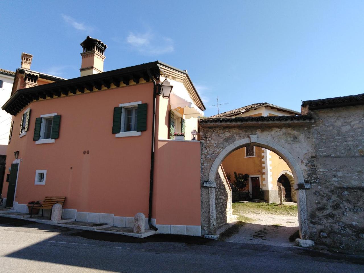 Casa Del Capitello Lejlighed Caprino Veronese Eksteriør billede