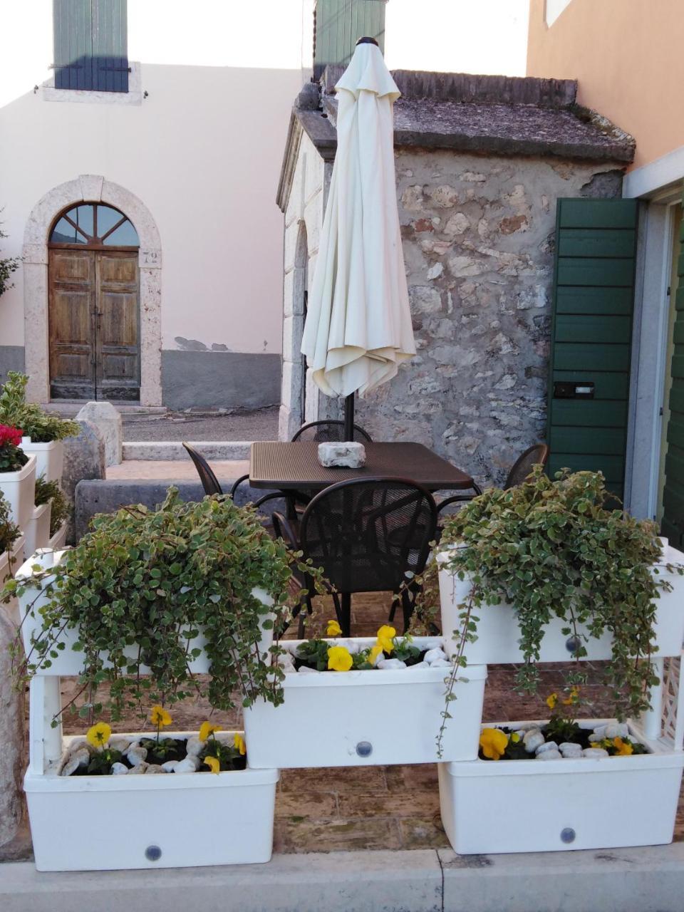 Casa Del Capitello Lejlighed Caprino Veronese Eksteriør billede